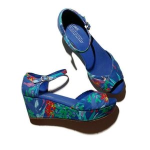 Tom's Floral Wedges Size 9